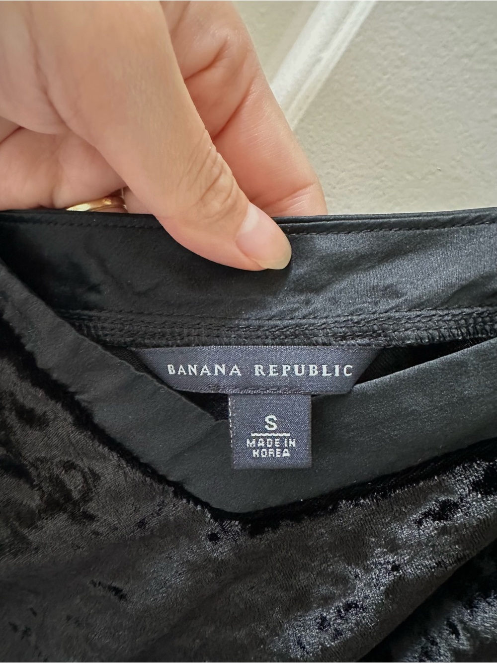 Banana Republic Black Velvet Cami - Picture 6 of 6